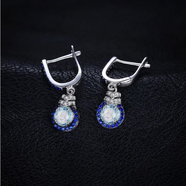 �u���[�g�p�[�Y�E�u���[�X�s�l���E�L���[�r�b�N�W���R�j�A�̃s�A�X