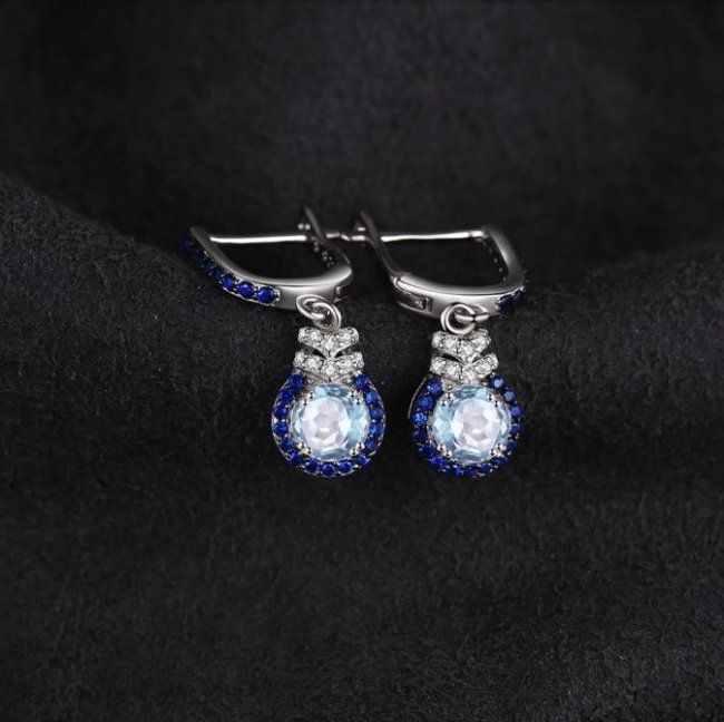 �u���[�g�p�[�Y�E�u���[�X�s�l���E�L���[�r�b�N�W���R�j�A�̃s�A�X