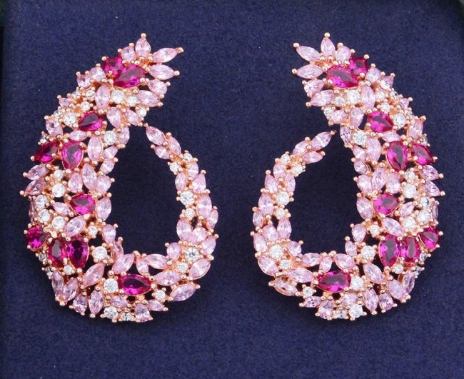 �L���[�r�b�N�W���R�j�A�̃s�A�X�@�����O�s�A�X