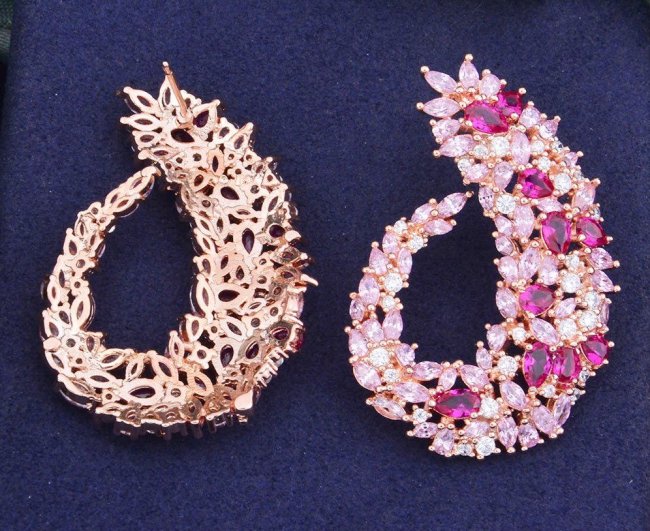 �L���[�r�b�N�W���R�j�A�̃s�A�X�@�����O�s�A�X