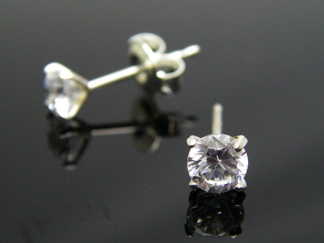 �A�N�Z�T���[�@�s�A�X