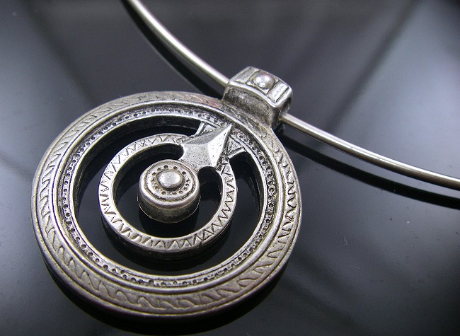 �t�����X�E�A�N�Z�T���[