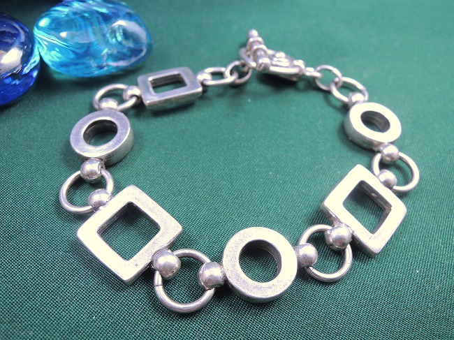 �t�����X�E�A�N�Z�T���[