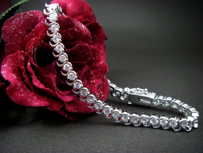 �e�j�X�u���X���b�g